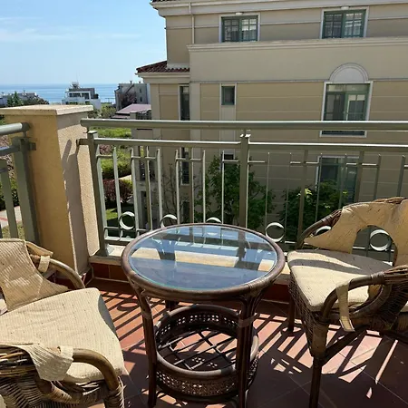 Flores Garden Pool & Sea View チェルノモレツ