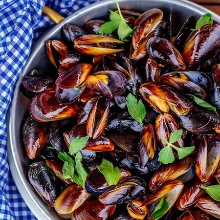 Flores Garden Pool & Sea View Apartamento Chernomorets