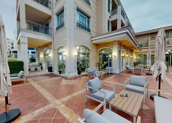 Апартаменты Flores Garden Pool & Sea View Черноморец